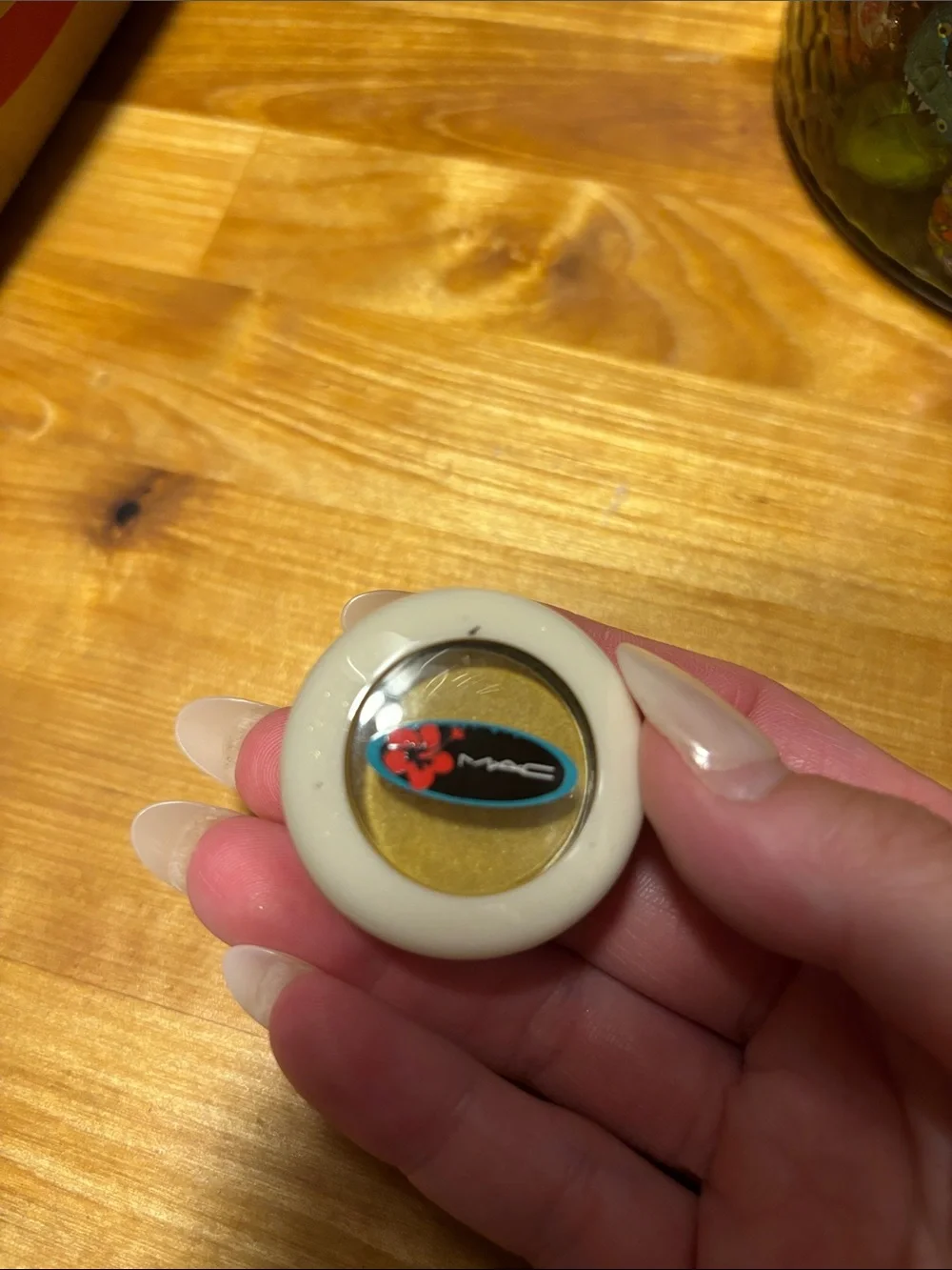 MAC Cosmetics Bright Gold Single Eyeshadow